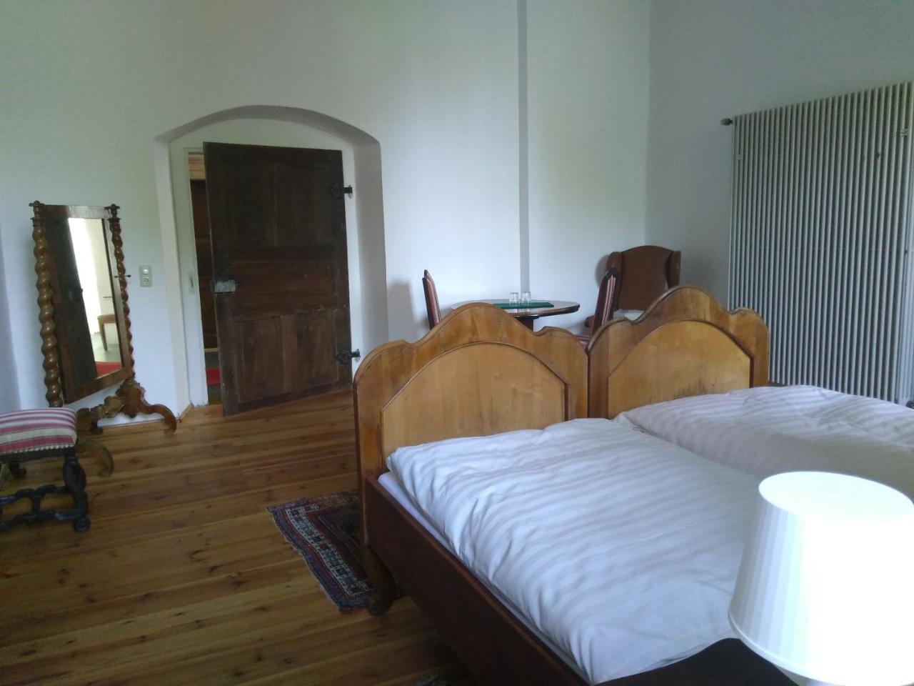 Ferienzimmer Im Schloss Burgpreppach ภายนอก รูปภาพ